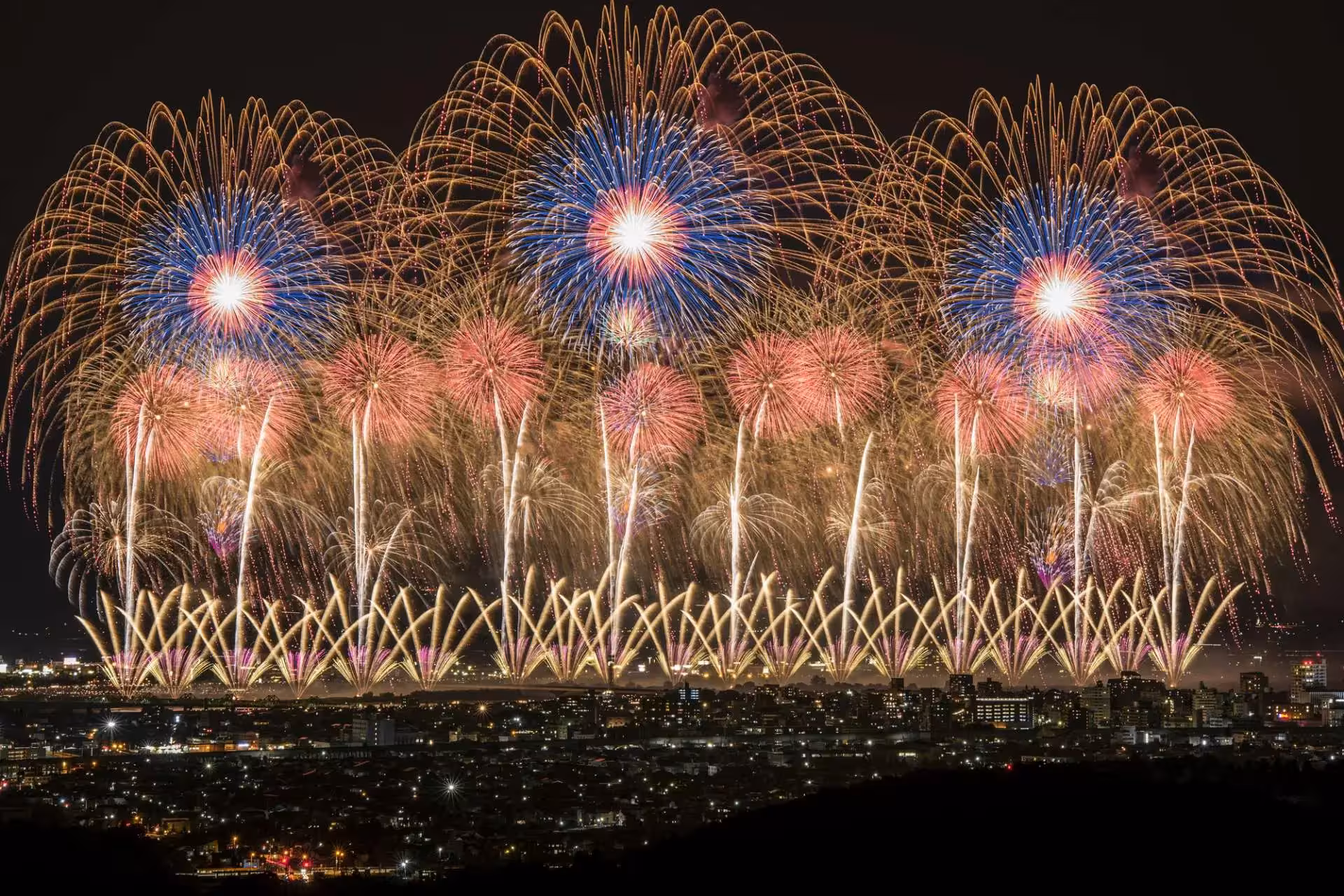 東京花火大會夜景